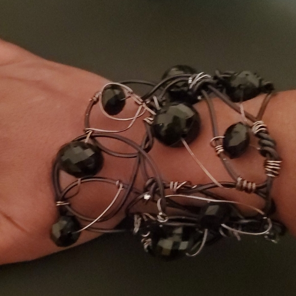 Jewelry - Picture 2 of 3